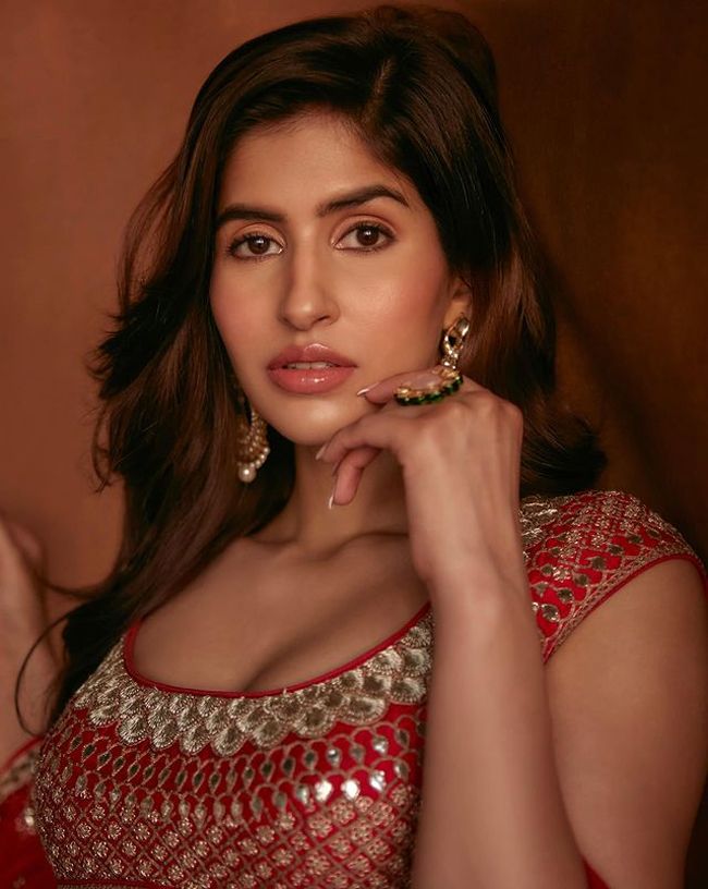 Staggering Poses Of Sakshi Malik